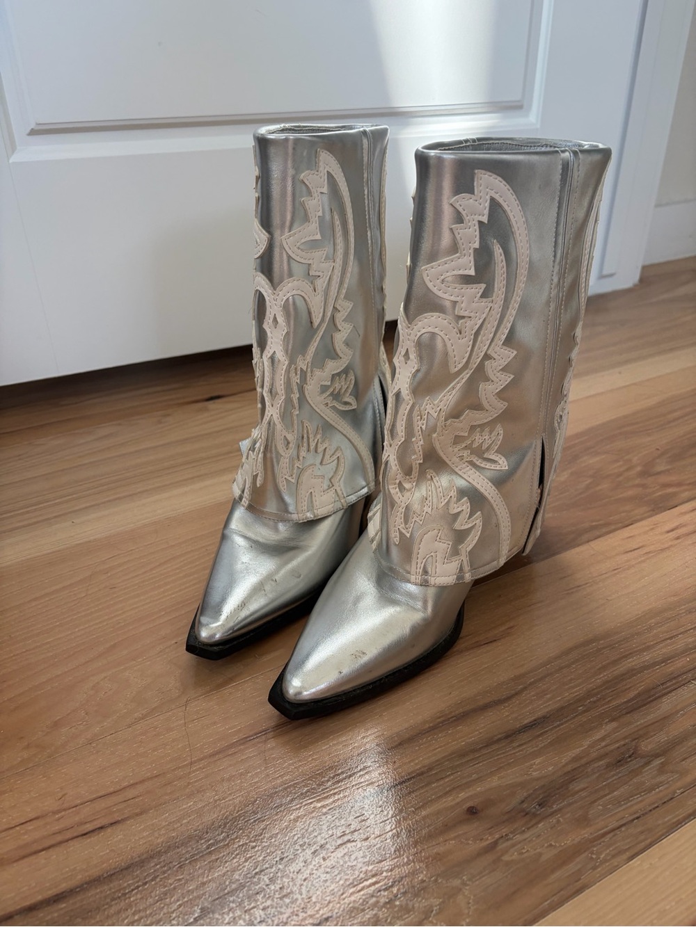 Azalea Wang Silver Embroidered Western Mid-Calf Heeled Boots - Picture 3 of 3